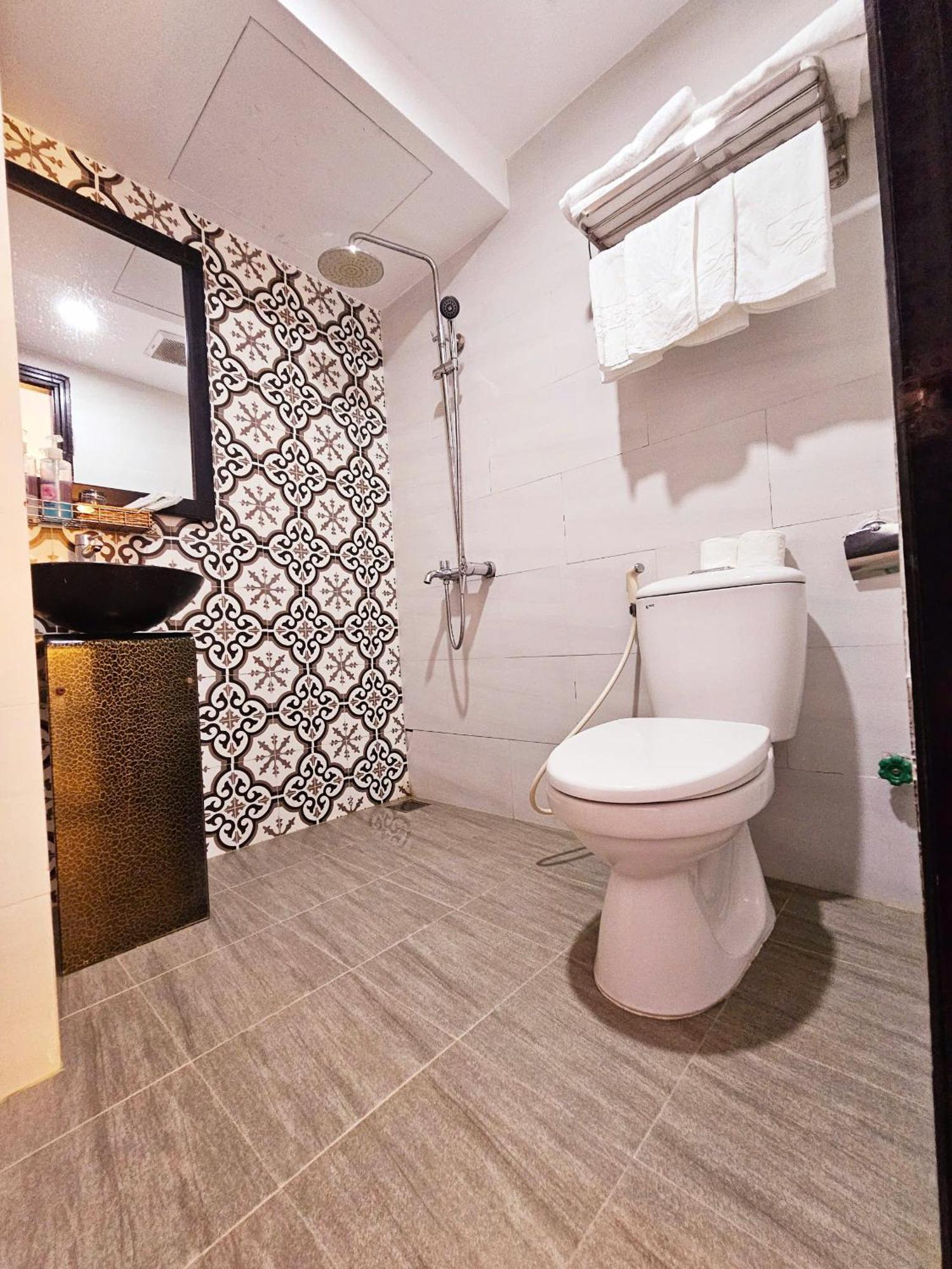 Win Homestay Хойан Экстерьер фото